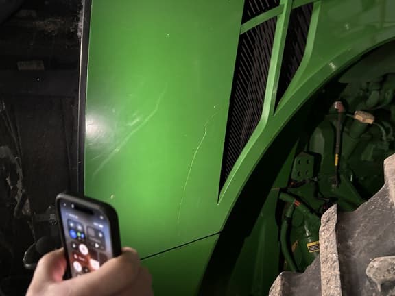 Image of John Deere 8320R equipment image 3