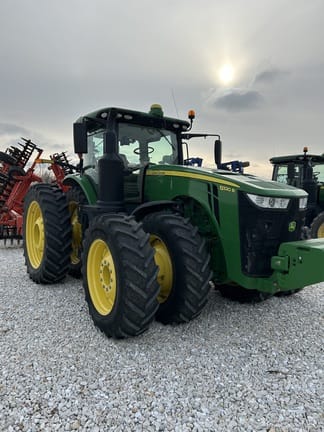 2019 John Deere 8320R Equipment Image0