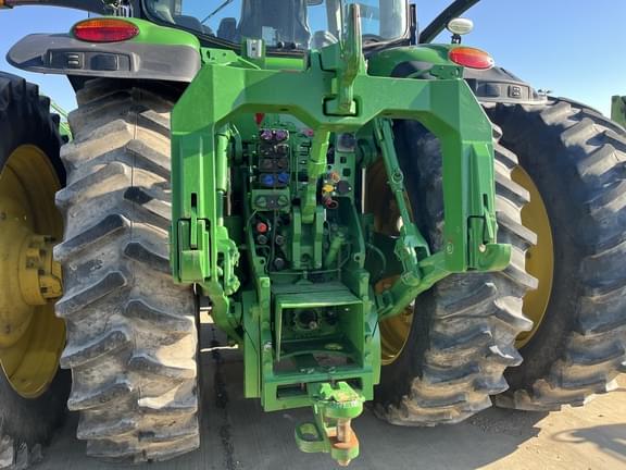 Image of John Deere 8320R equipment image 3