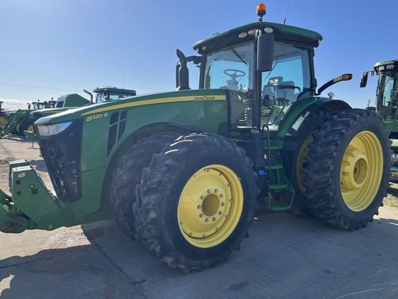 Image of John Deere 8320R equipment image 1