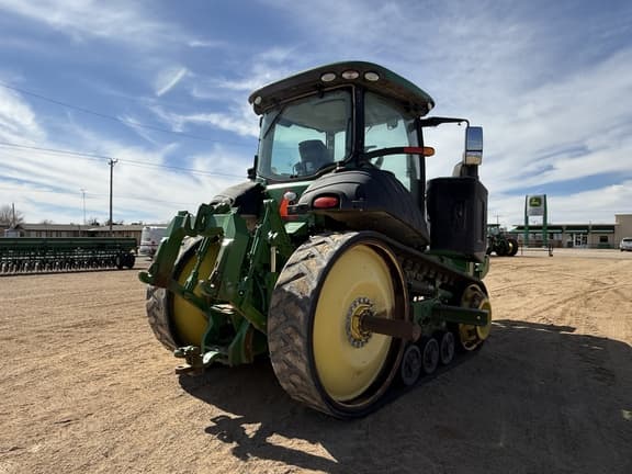 Image of John Deere 8320RT equipment image 4