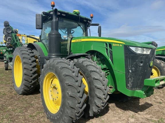 Image of John Deere 8345R equipment image 1