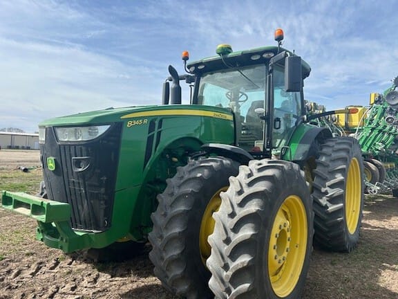 2019 John Deere 8345R Equipment Image0