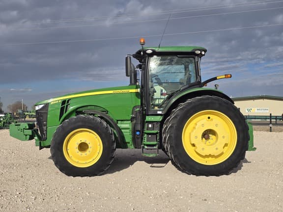 Image of John Deere 8345R equipment image 1