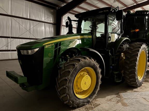 Image of John Deere 8345R equipment image 4