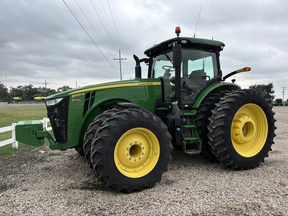 2019 John Deere 8345R Equipment Image0