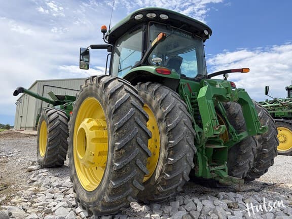 Image of John Deere 8345R equipment image 3