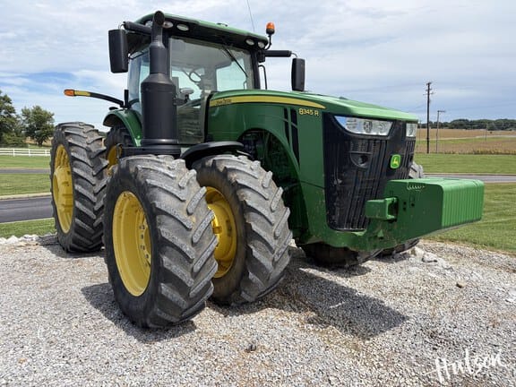 2019 John Deere 8345R Equipment Image0