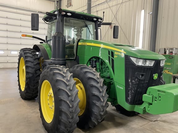 2019 John Deere 8370R Equipment Image0