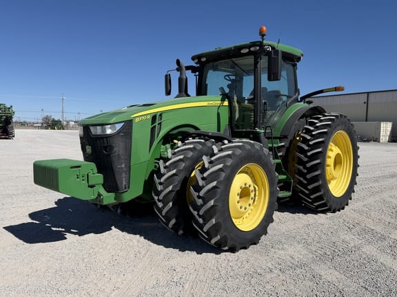 2019 John Deere 8370R Equipment Image0