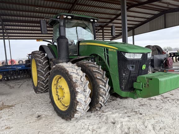 Image of John Deere 8370R equipment image 4