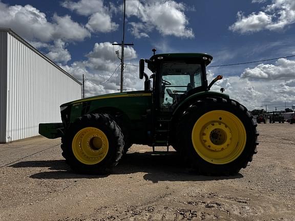 Image of John Deere 8400R equipment image 1
