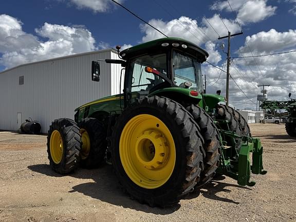 Image of John Deere 8400R equipment image 2