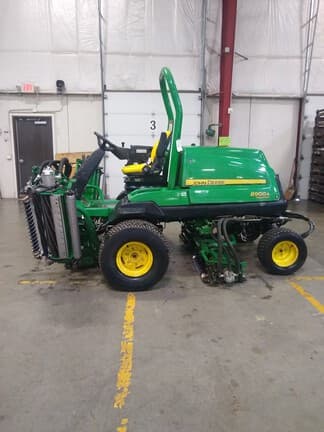 Image of John Deere 8900A equipment image 1
