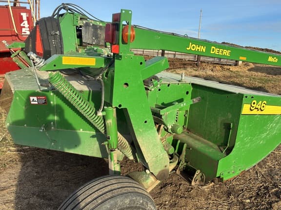Image of John Deere 946 equipment image 4