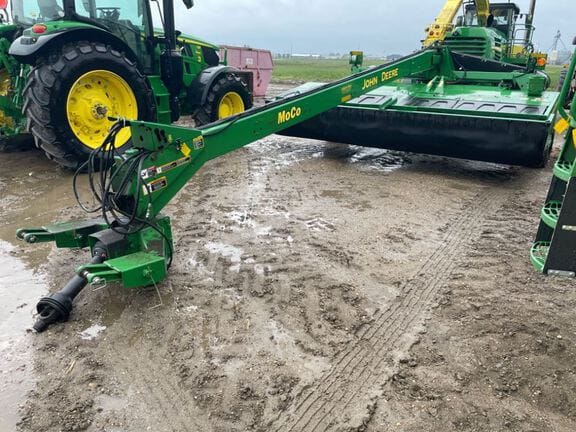 2019 John Deere 956 Equipment Image0