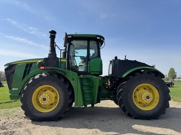 2019 John Deere 9570R Equipment Image0