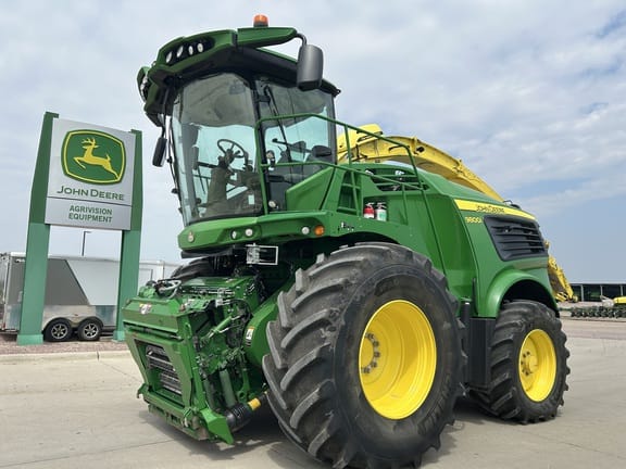 2019 John Deere 9800 Equipment Image0