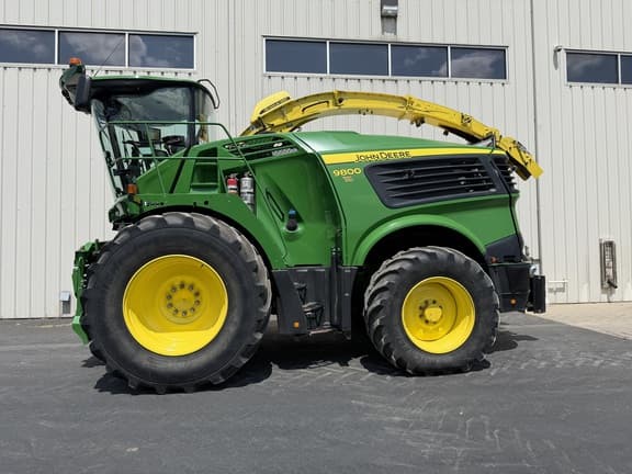 Image of John Deere 9800 equipment image 2