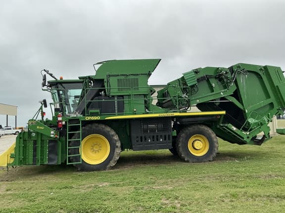 Image of John Deere CP690 equipment image 4