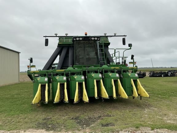 2019 John Deere CP690 Equipment Image0