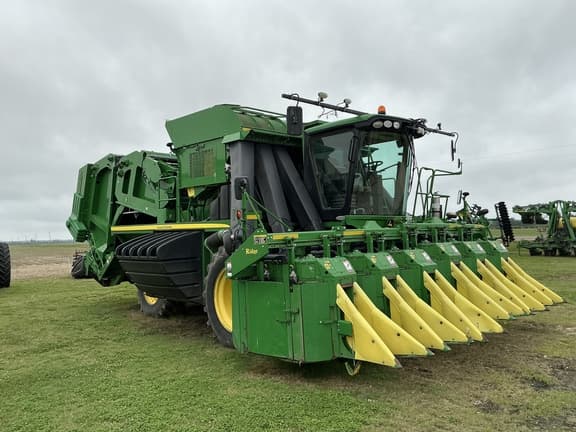 Image of John Deere CP690 equipment image 1