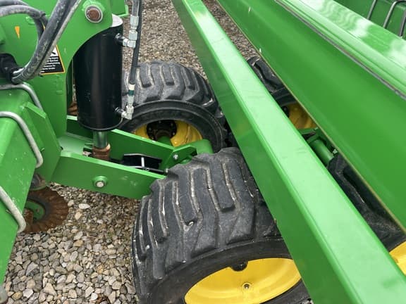 Image of John Deere DB60 equipment image 3
