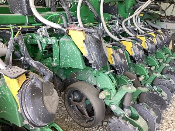 Image of John Deere DB60 equipment image 3