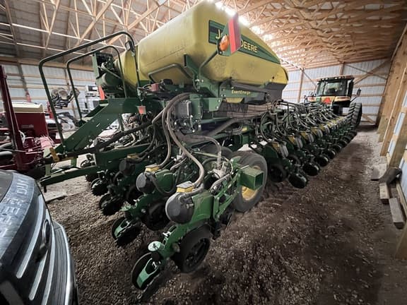 Image of John Deere DB60 equipment image 3