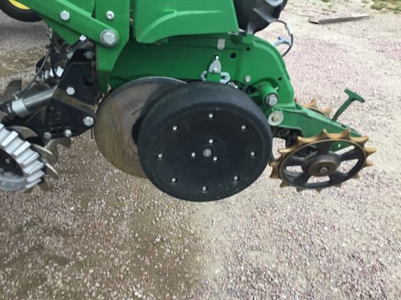 Image of John Deere DB90 equipment image 3