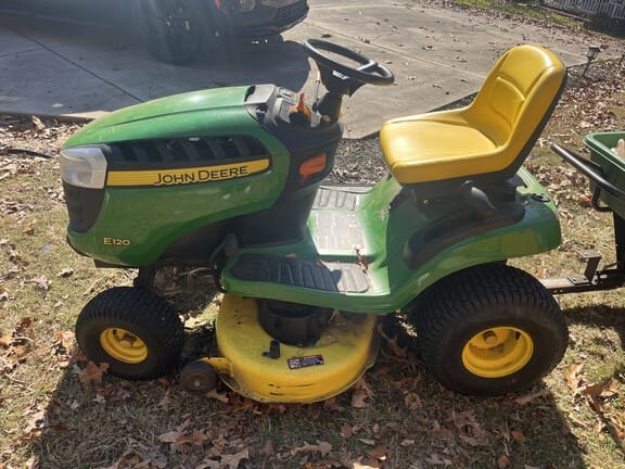 2019 John Deere E120 Equipment Image0