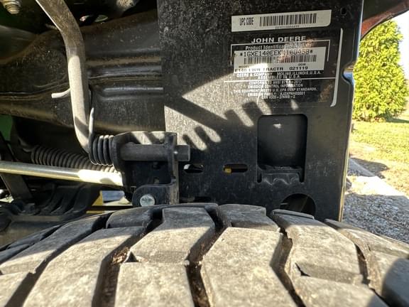 Image of John Deere E140 equipment image 4