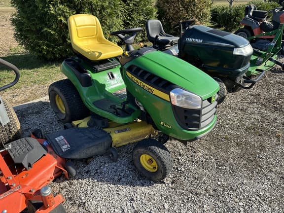 Image of John Deere E140 equipment image 1