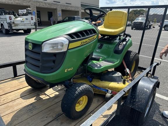Image of John Deere E140 equipment image 3