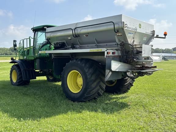 Image of John Deere F4365 equipment image 4