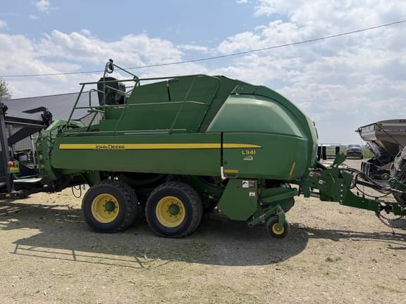 Image of John Deere L341 equipment image 3