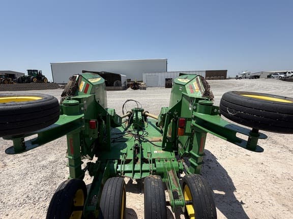 Image of John Deere R15 equipment image 3