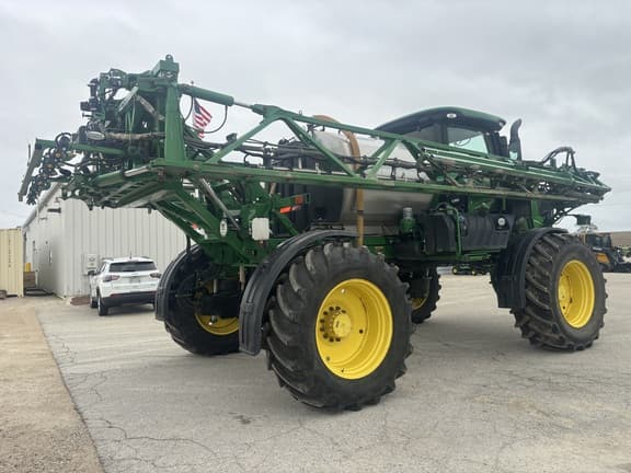 Image of John Deere R4038 equipment image 3