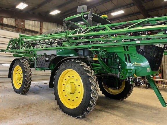 2019 John Deere R4045 Equipment Image0