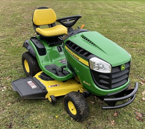 2019 John Deere S240 Equipment Image0