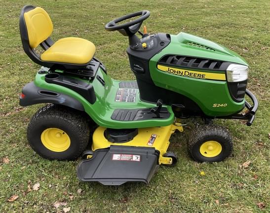 Image of John Deere S240 equipment image 3
