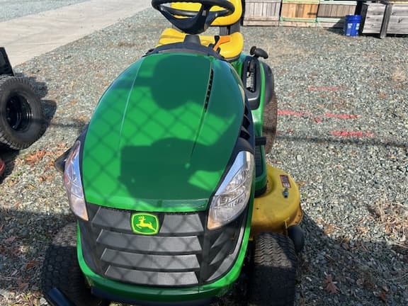 Image of John Deere S240 equipment image 2