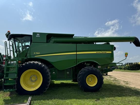 Image of John Deere S760 equipment image 3