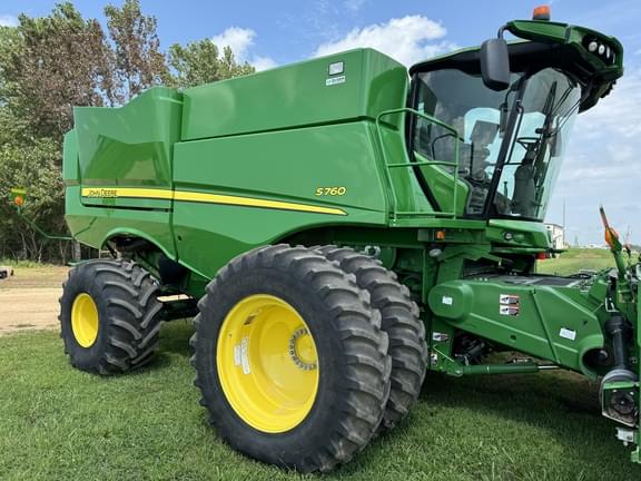 Image of John Deere S760 equipment image 1
