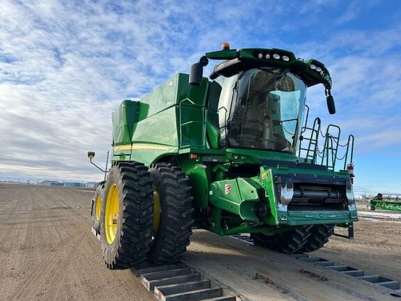 2019 John Deere S770 Equipment Image0