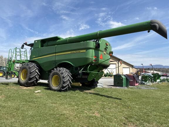 Image of John Deere S770 Image 1