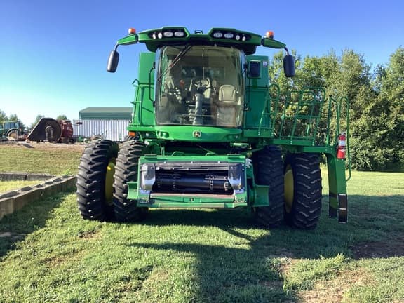 Image of John Deere S770 equipment image 2