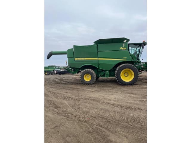 Image of John Deere S770 equipment image 4