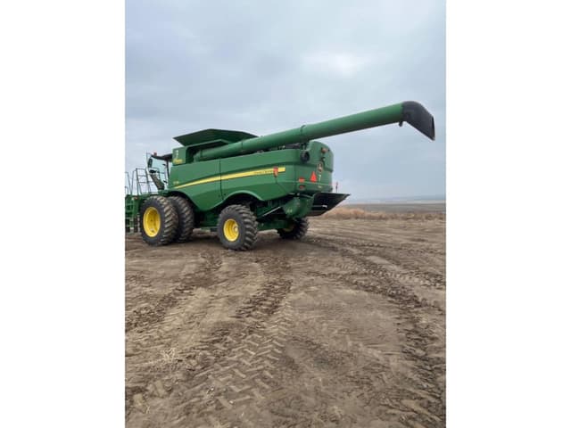 Image of John Deere S770 equipment image 1