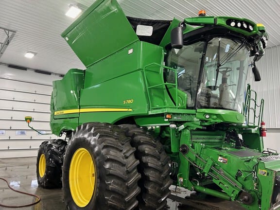 2019 John Deere S780 Equipment Image0